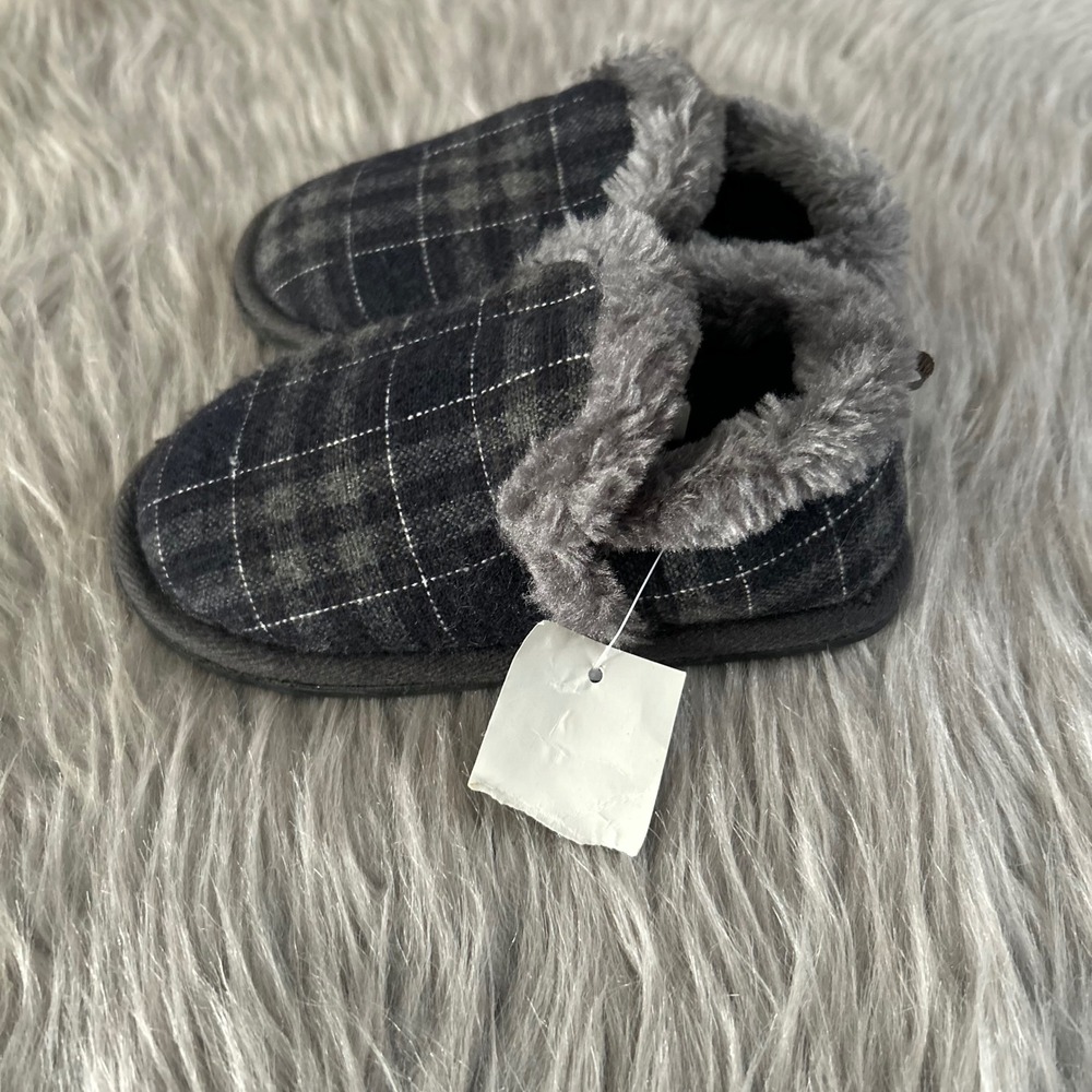 Toddler Boys‎ Size 7-8 Gray Plaid Slip On Shoes Lightweight Lined Fuzzy